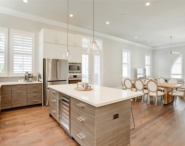 620 Delano Street - Photo Thumbnail 14