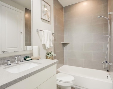 620 Delano Street - Photo Thumbnail 5
