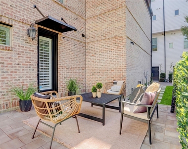 620 Delano Street - Photo Thumbnail 26