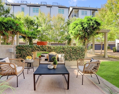 620 Delano Street - Photo Thumbnail 27
