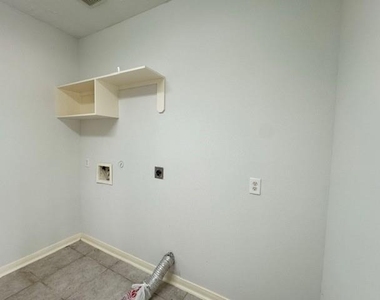 6834 Great Oaks Shadow Drive - Photo Thumbnail 17