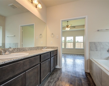3513 Korina Way - Photo Thumbnail 24