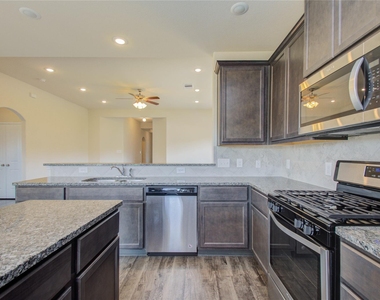 3513 Korina Way - Photo Thumbnail 14