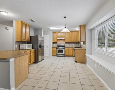15203 Green Whisper Drive - Photo Thumbnail 9