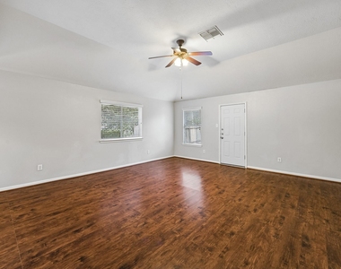 15203 Green Whisper Drive - Photo Thumbnail 7