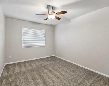 15203 Green Whisper Drive - Photo Thumbnail 11