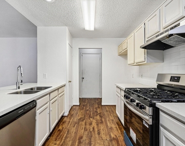 4406 Alamo Avenue - Photo Thumbnail 8