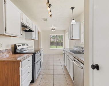 2602 Orion Drive - Photo Thumbnail 4