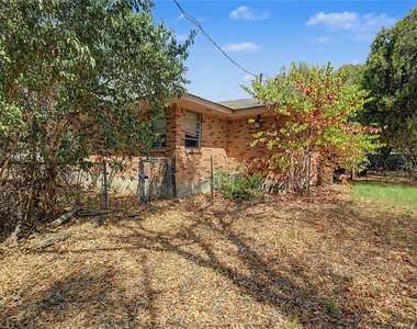 410 Ellis Avenue - Photo Thumbnail 5