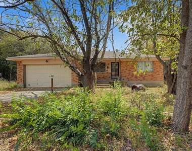 410 Ellis Avenue - Photo Thumbnail 3
