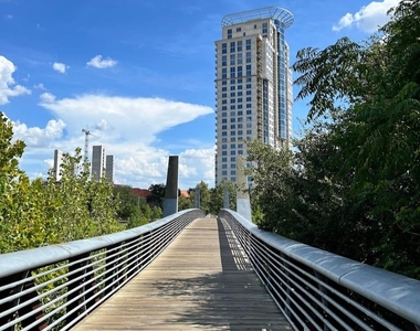 1107 Wilson St - Photo Thumbnail 41