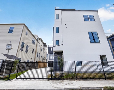 1107 Wilson St - Photo Thumbnail 38