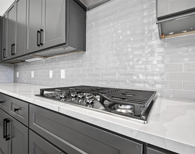 1107 Wilson St - Photo Thumbnail 8
