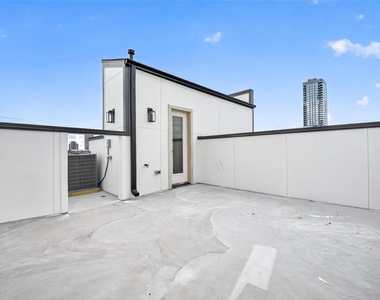 1107 Wilson St - Photo Thumbnail 36