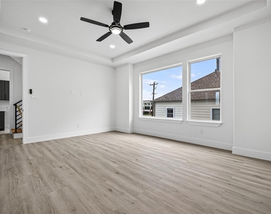 1107 Wilson St - Photo Thumbnail 25