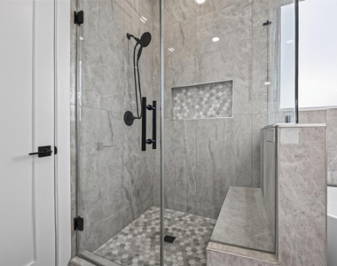 1107 Wilson St - Photo Thumbnail 27