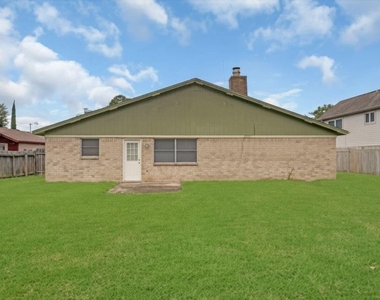 1707 Stone Lake Drive - Photo Thumbnail 15