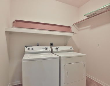 95 Douvaine Court - Photo Thumbnail 21