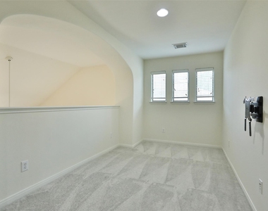 95 Douvaine Court - Photo Thumbnail 23