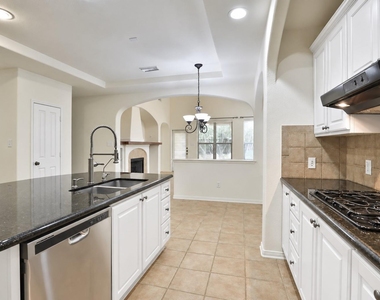 95 Douvaine Court - Photo Thumbnail 8