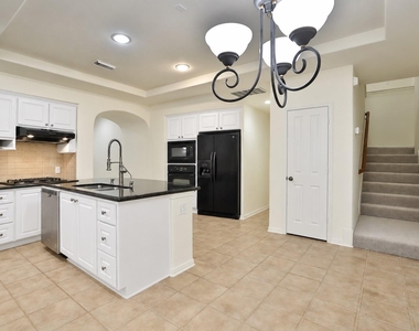 95 Douvaine Court - Photo Thumbnail 9