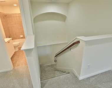 95 Douvaine Court - Photo Thumbnail 22