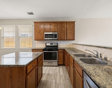 706 Pickett Hill Lane - Photo Thumbnail 16