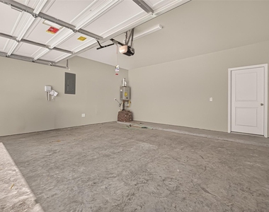 311 Violet Crown Lane - Photo Thumbnail 38
