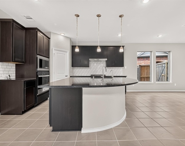 311 Violet Crown Lane - Photo Thumbnail 13