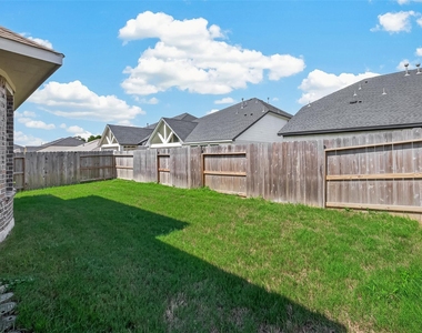 311 Violet Crown Lane - Photo Thumbnail 40