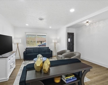 6223 Tiffany Drive - Photo Thumbnail 6