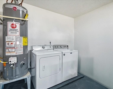 6223 Tiffany Drive - Photo Thumbnail 32