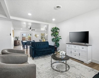 6223 Tiffany Drive - Photo Thumbnail 7
