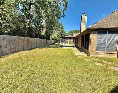 8815 Champion Springs Circle - Photo Thumbnail 18