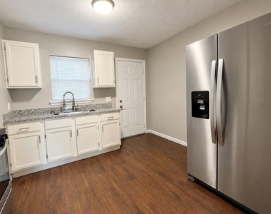 2407 Bastrop - Photo Thumbnail 3