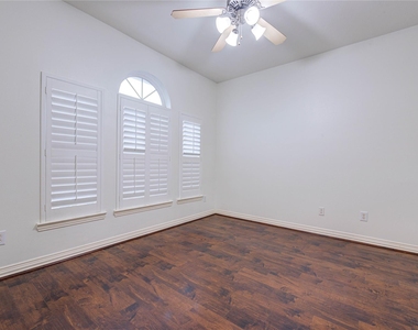 7115 Laguna Villas - Photo Thumbnail 18
