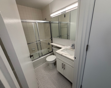400 East 71st Street - Photo Thumbnail 5