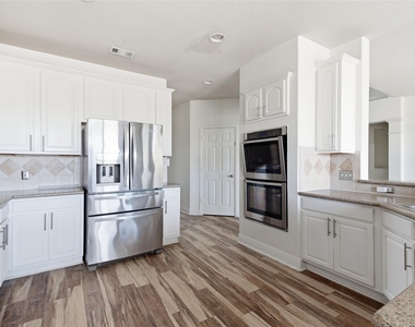 11602 Canyon Mills Drive - Photo Thumbnail 10