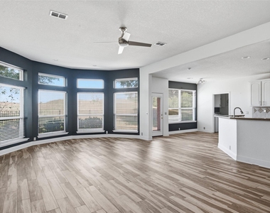 11602 Canyon Mills Drive - Photo Thumbnail 4