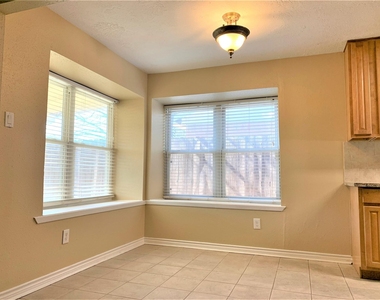 10011 Appleridge Drive - Photo Thumbnail 7