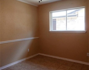 10011 Appleridge Drive - Photo Thumbnail 18