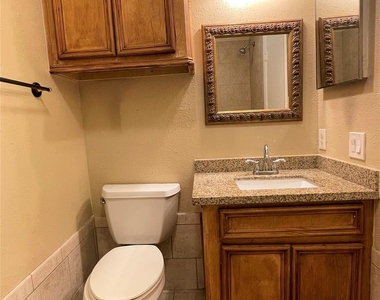 10011 Appleridge Drive - Photo Thumbnail 13
