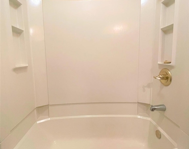 10011 Appleridge Drive - Photo Thumbnail 16