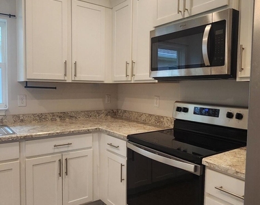 891 Tupelo Circle - Photo Thumbnail 15