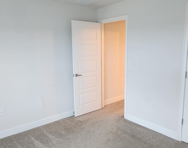 891 Tupelo Circle - Photo Thumbnail 3