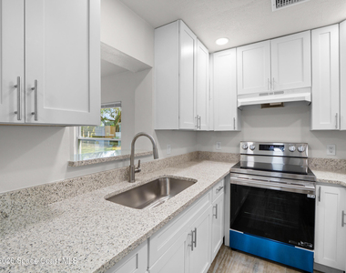 1382 Lakewood Drive - Photo Thumbnail 6