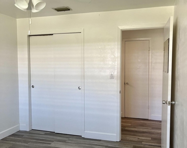 209 Cleveland Avenue - Photo Thumbnail 10
