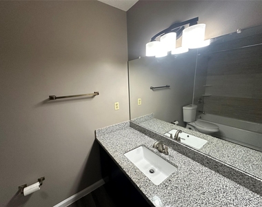 6601 Sands Point Drive - Photo Thumbnail 8