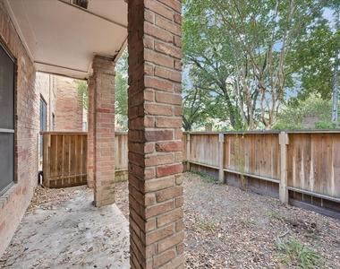 2255 Braeswood Park Drive - Photo Thumbnail 12