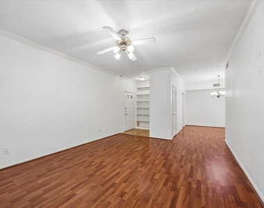 2255 Braeswood Park Drive - Photo Thumbnail 4